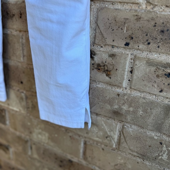 HUE Essential Denim Mid-Rise Capri Sun Women's White Jeans Sz L - Picture 6 of 14